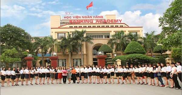 Điểm chuẩn Học viện Ngân hàng 2021 - Đọc Tài Liệu