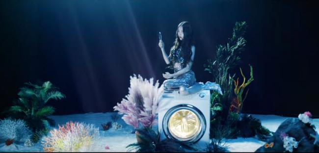 hình ảnh trong MV siren 6