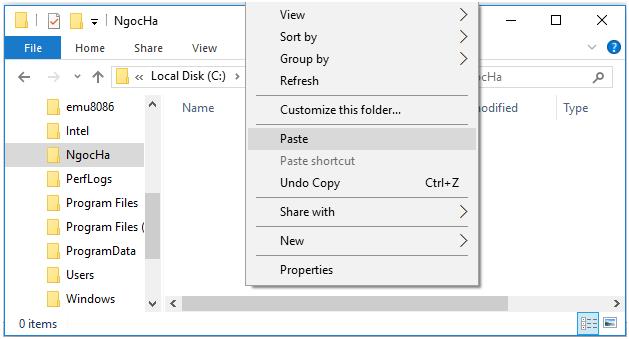 Mở thư mục NgocHa, nháy chuột phải vào vùng trống trong khung bên phải và chọn Paste