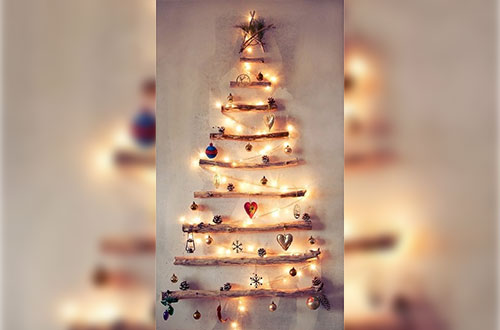 Chọn cây thông Noel đèn LED là cách tốt nhất để tạo ra không khí Noel ấm áp. Với thiết kế độc đáo cùng ánh sáng lung linh của đèn LED, đây là món đồ trang trí không thể thiếu trong mùa lễ hội hạnh phúc này.
