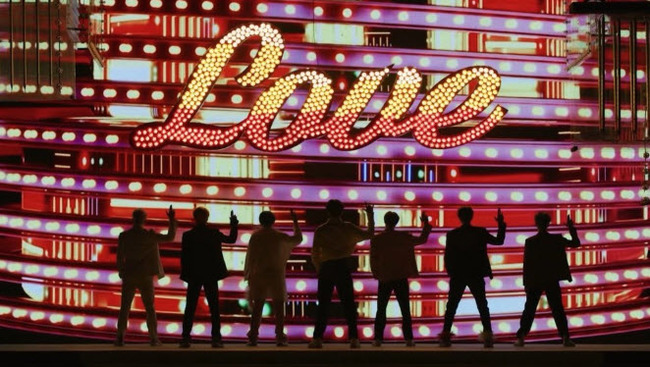 Lời bài hát Boy with luv của BTS (feat.Halsey)