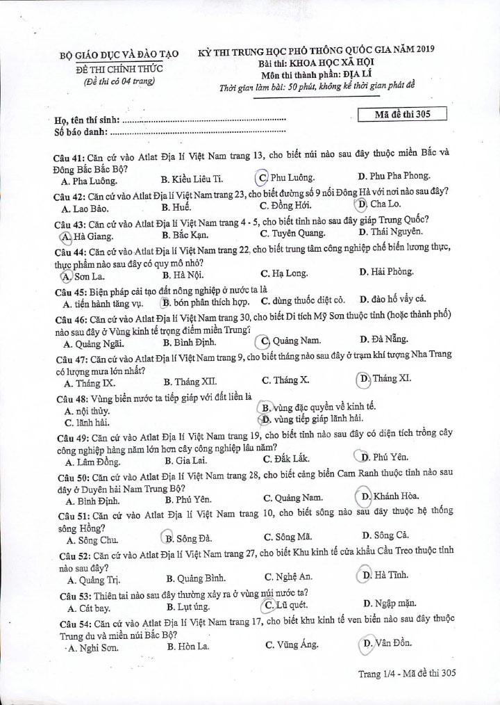 Đề thi THPT quốc gia 2019 môn Địa mã đề 305 trang 1