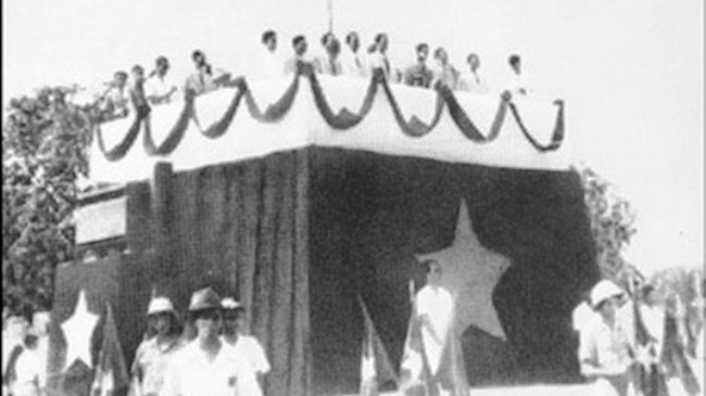 Chủ tịch Hồ Chí Minh đọc Tuyên ngôn Độc lập (2-9-1945)