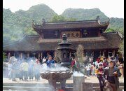 Kinh nghiệm đi chùa Hương: Những lưu ý khi đi lễ chùa Hương