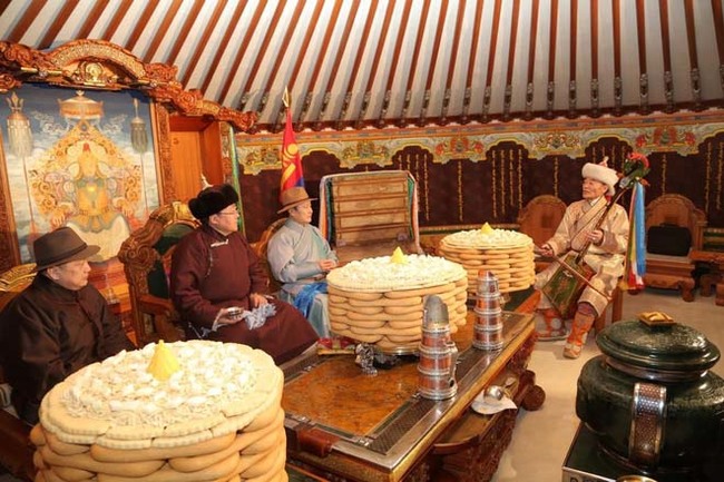 Người Mông Cổ cũng ăn Tết Âm lịch từ mùng 1 đến mùng 3 đầu năm mới