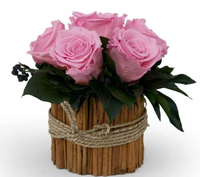 10 mẫu cắm hoa hồng kiểu tối giản mà đẹp tinh tế ảnh 3