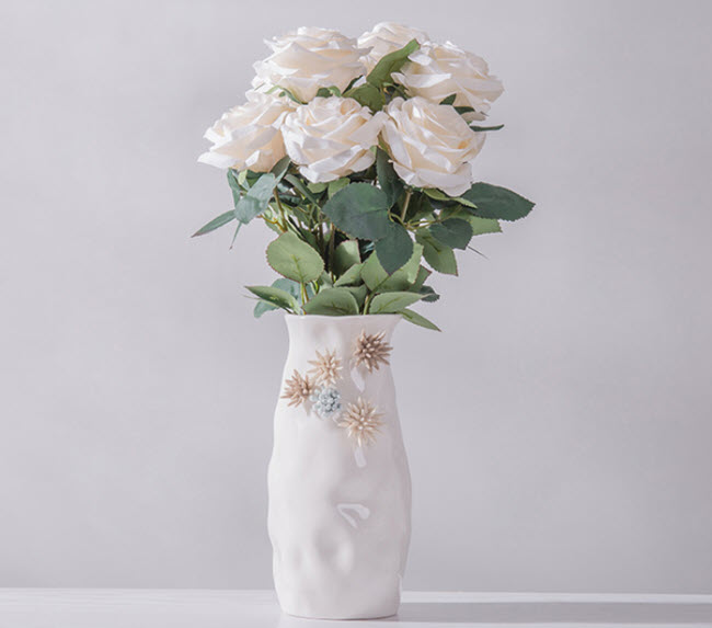 10 mẫu cắm hoa hồng kiểu tối giản mà đẹp tinh tế ảnh 7