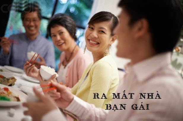 Đi chúc tết nhà bạn gái nên mua gì?